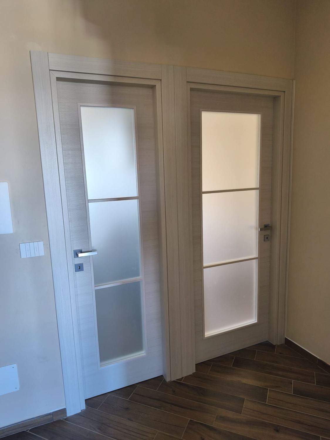 Porte interne con vetro satinato